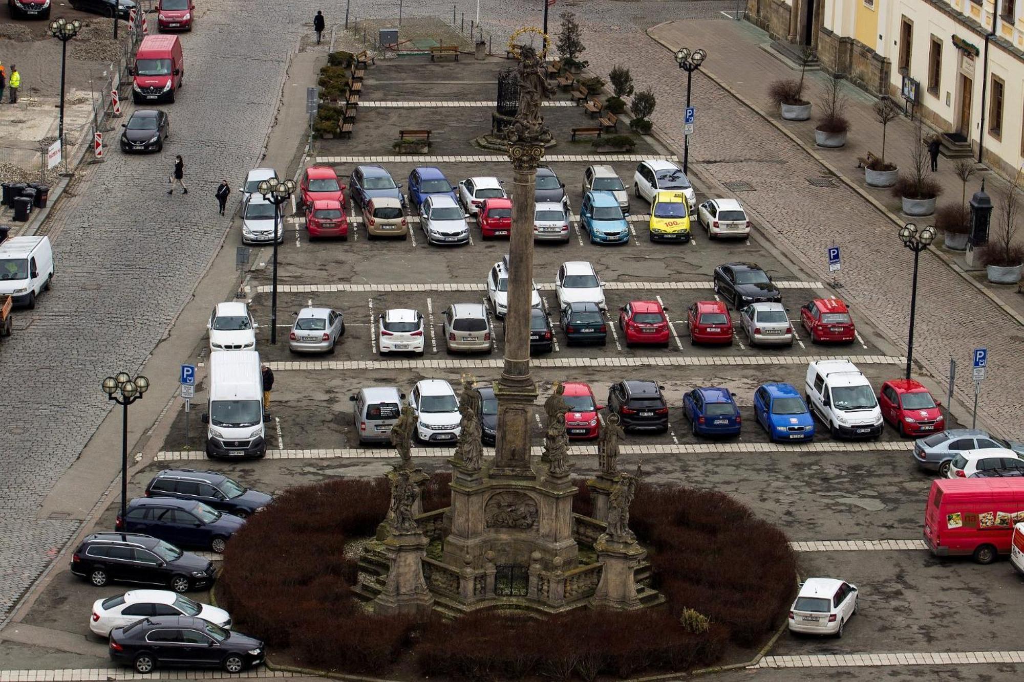 Prostorny Byt V Centru 3 Kk 80 M2 Hradec Králové Eksteriør billede